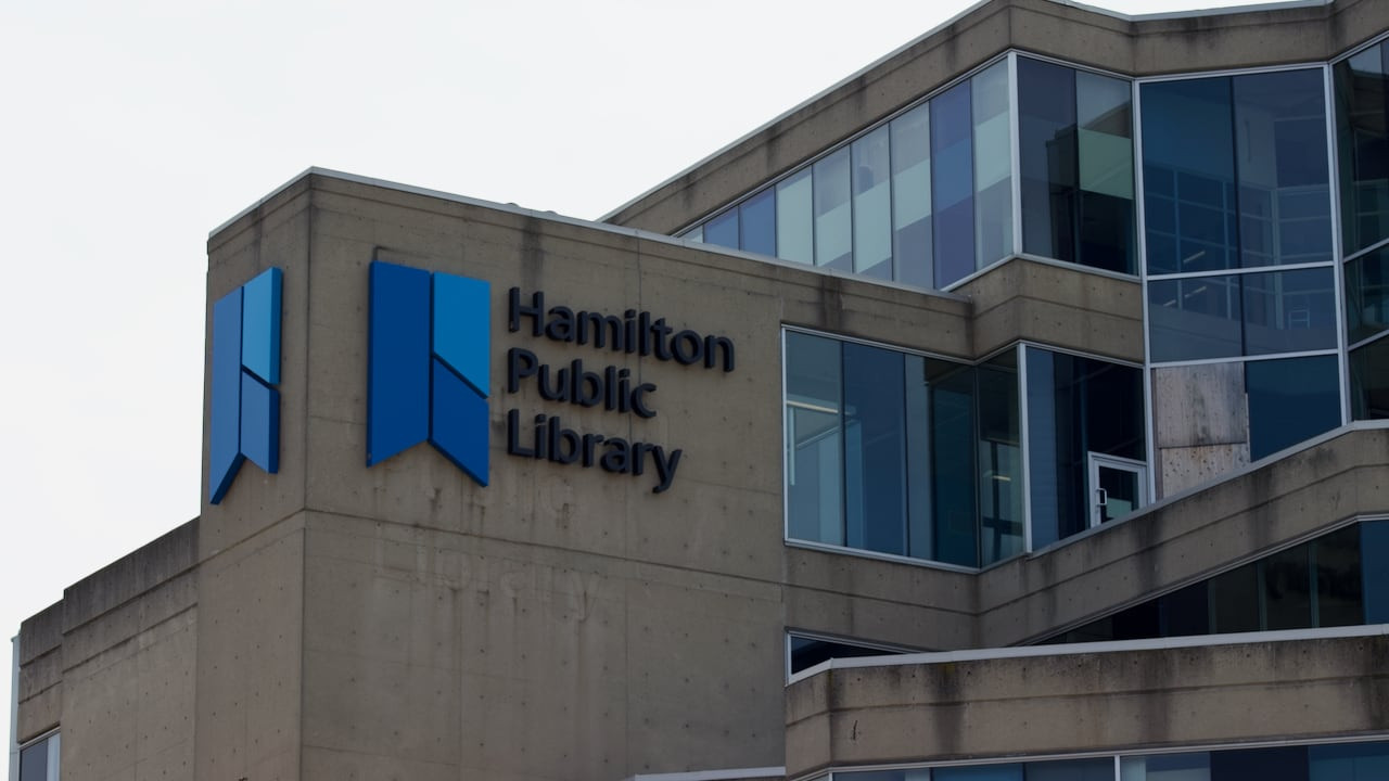 Craft at HPL - DIY Book Vase