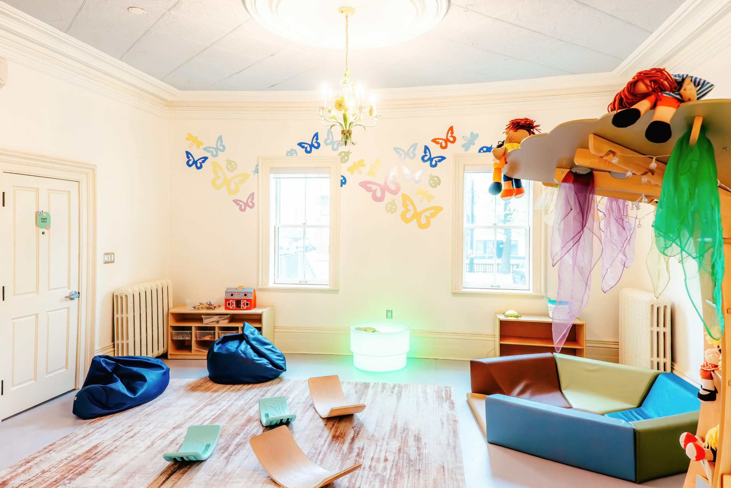 Baby Wigglers: Hands Down Fun
